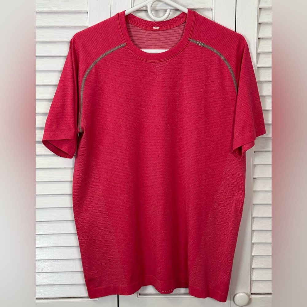 Lululemon Metal Vent Tech Short Sleeve Tee